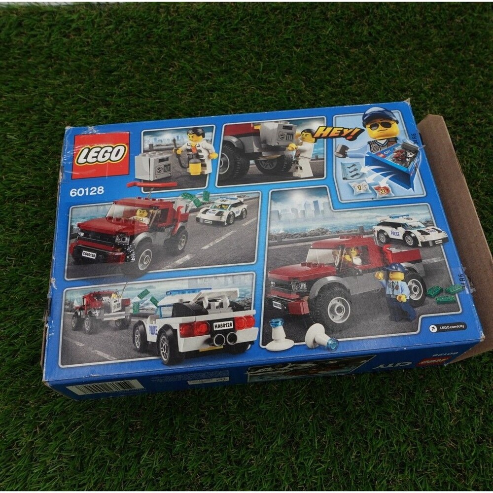 LEGO CITY: Police Pursuit (60128) Complete w/ Box & Instructions - Picture 2 of 6